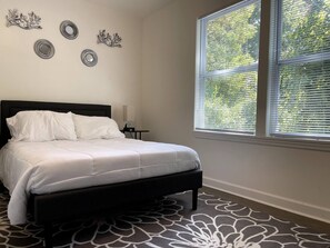 3 bedrooms, desk, iron/ironing board, travel cot