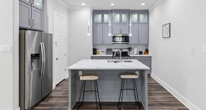 Blissful Bungalow - 4 Miles to Downtown - Updated!