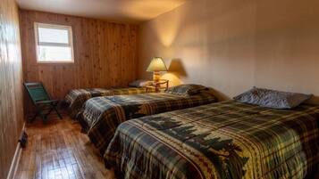 2 Schlafzimmer, Zimmersafe, kostenloses WLAN, Bettwäsche