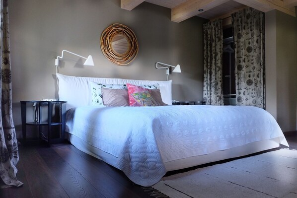 4 chambres, fer et planche à repasser, Wi-Fi, literie fournie