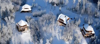 Svilpji Lakeside Forest House