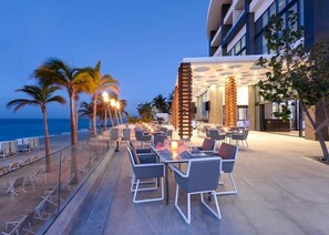 3 restauranter; serverer morgenmad