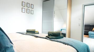 2 bedrooms, desk, soundproofing, iron/ironing board