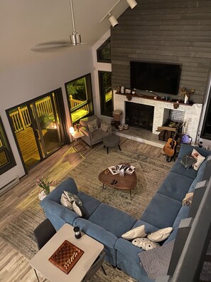 TV connectée, cheminée