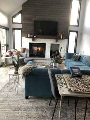 TV connectée, cheminée