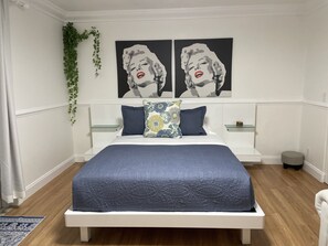 1 bedroom, desk, iron/ironing board, WiFi - Delightful Studio in Wellington (Wellington)