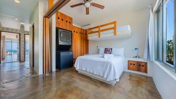 7 bedrooms, desk, iron/ironing board, free WiFi