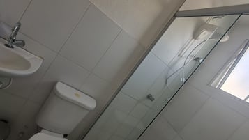 Handtücher, Seife, Toilettenpapier