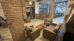 Lobby lounge - BOSFOR HOTEL (Bar)