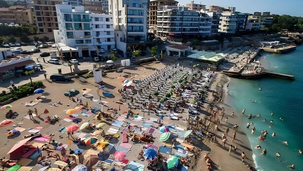 Beach - BOSFOR HOTEL (Bar)