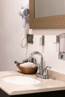 Shower, rainfall showerhead, free toiletries, hair dryer