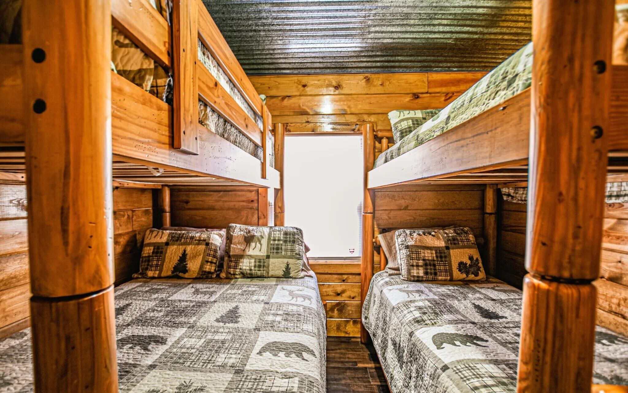 2 habitaciones, escritorio, wifi gratis y ropa de cama 