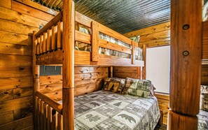 2 dormitorios, escritorio, wifi gratis y ropa de cama