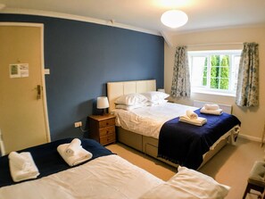 9 bedrooms, iron/ironing board, travel cot, free WiFi