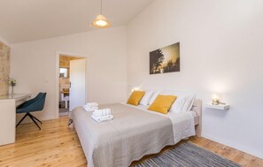 3 Schlafzimmer, Reisekinderbett, kostenloses WLAN, Bettwäsche
