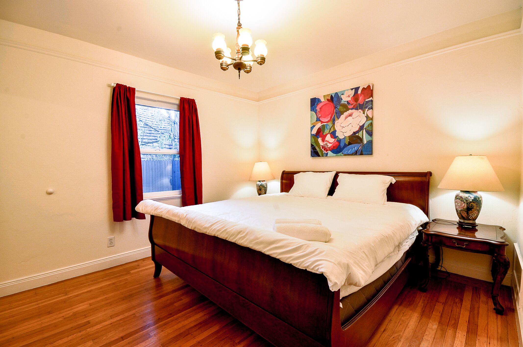 2 bedrooms, desk, iron/ironing board, travel crib