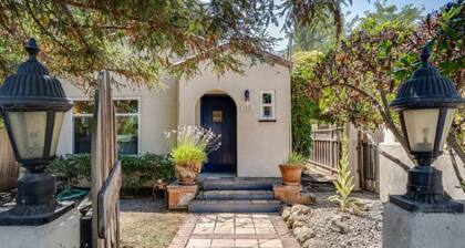 Lovely Palo Alto Cottage ~ Near Stanford, tech companies