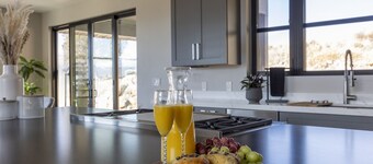 Luxury Heber Home- Minutes from Park City Ski Slopes- Views, Sleeps 16, Swim Spa