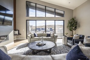 スマートテレビ、暖炉