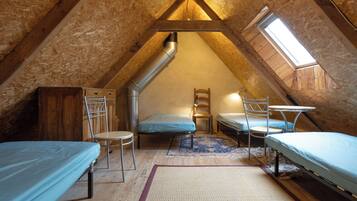 2 bedrooms, free WiFi, bed sheets