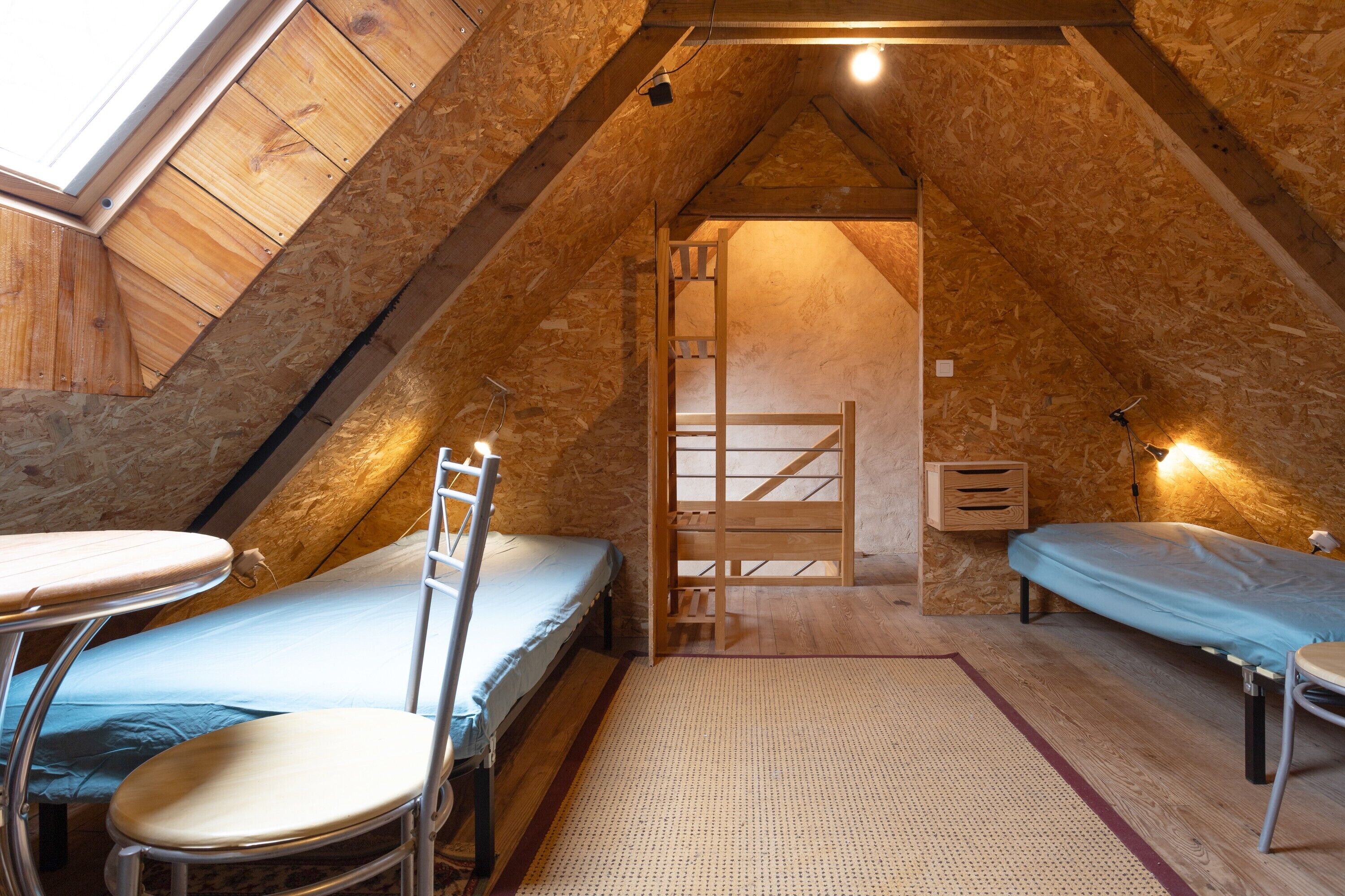 2 slaapkamers, een strijkplank/strijkijzer, gratis wifi, beddengoed