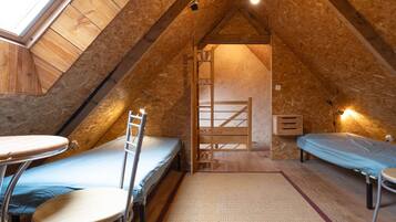 2 slaapkamers, een strijkplank/strijkijzer, gratis wifi, beddengoed