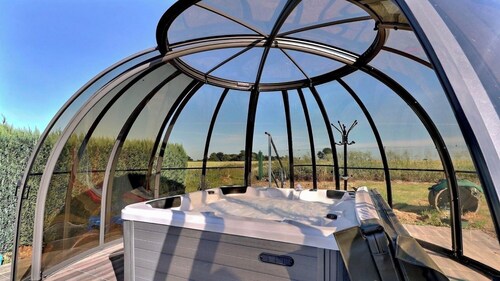 Maison 'Gite Les Deux Pins De Trémel' avec piscine privée, terrasse privée et Wi-Fi