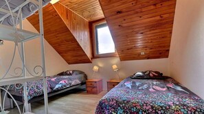 2 habitaciones, tabla de planchar con plancha y wifi gratis 