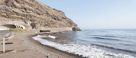 Una playa cerca