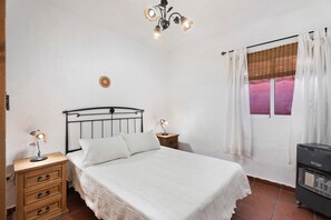 2 dormitorios, tabla de planchar con plancha, wifi gratis y ropa de cama