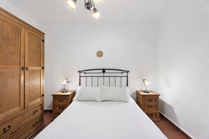 2 Schlafzimmer, Bügeleisen/Bügelbrett, kostenloses WLAN, Bettwäsche