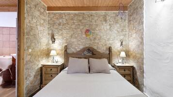 1 habitación, tabla de planchar con plancha, wifi gratis y ropa de cama