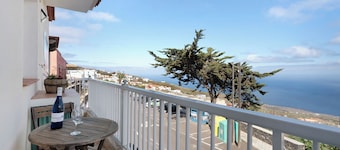 Appartement 'Trebol 1' avec vue sur la mer, balcon et Wi-Fi