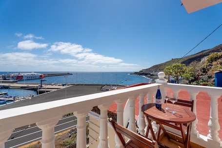 Outdoor dining. Holiday Home 'Puerto De La Estaca 1' with Sea View and Private Terrace