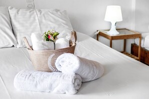 Free WiFi, bed sheets