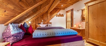 Apartment 'Manuelas Hofschank' with Mountain View, Private Terrace and Wi-Fi