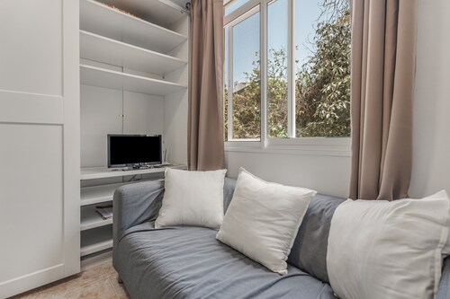 Apartment 'Estudio Rebe' with Wi-Fi