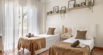 Villa 'Can Pedra Junto A Playa Den Bossa' with Sea View, Wi-Fi and Air Conditioning
