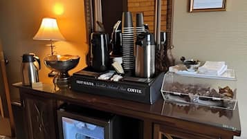 Desayuno continental gratuito y diario