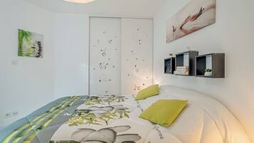 1 makuuhuone, silitysrauta/-lauta, ilmainen Wi-Fi, vuodevaatteet