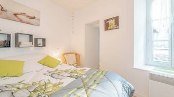 1 chambre, fer et planche Ă repasser, Wi-Fi gratuit, draps fournis