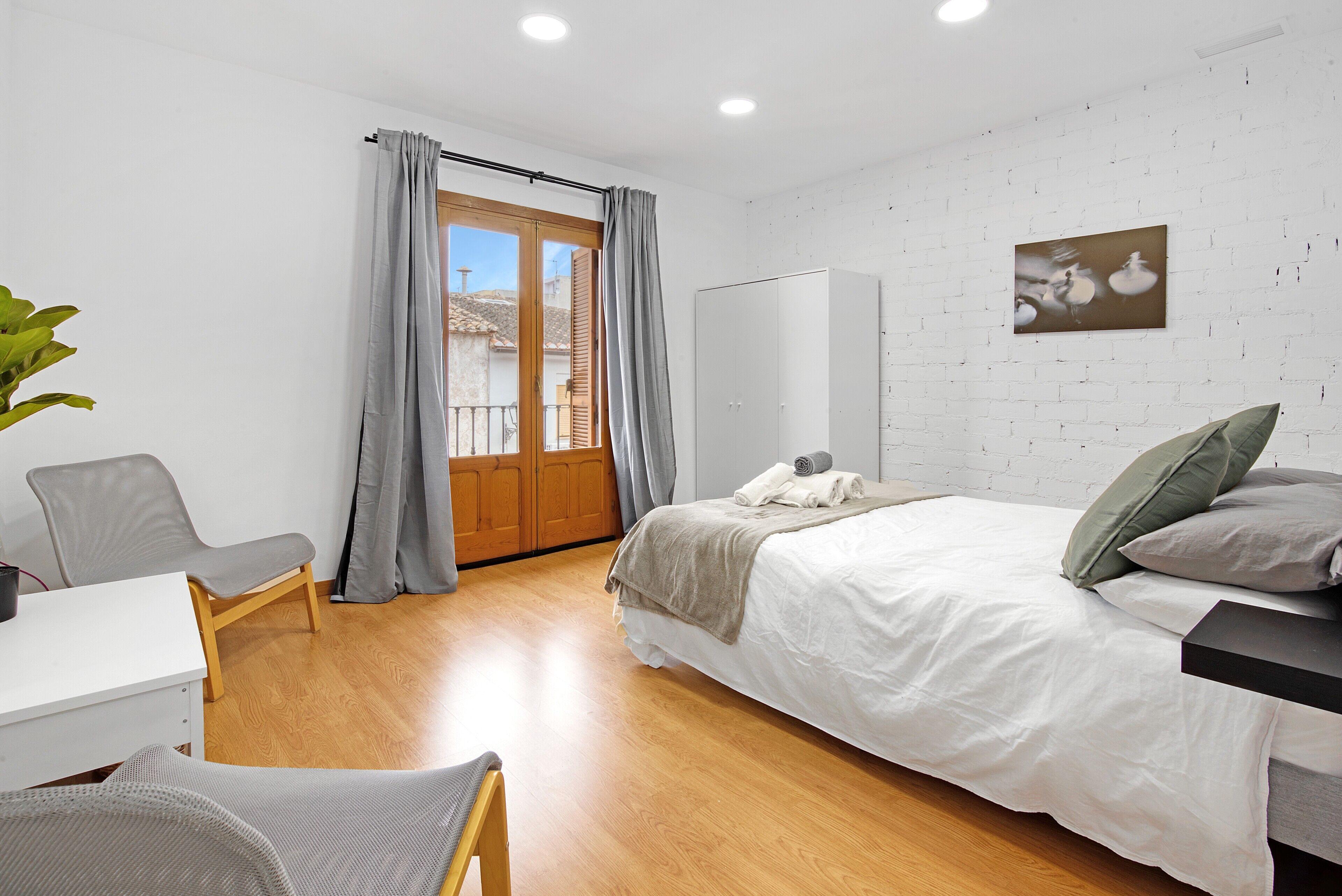 2 chambres, fer et planche à repasser, Wi-Fi gratuit, draps fournis
