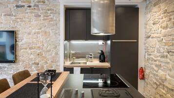 Microwave, oven, electric kettle, cookware/dishes/utensils