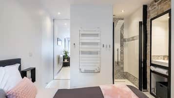 1 slaapkamer, een strijkplank/strijkijzer, gratis wifi, beddengoed