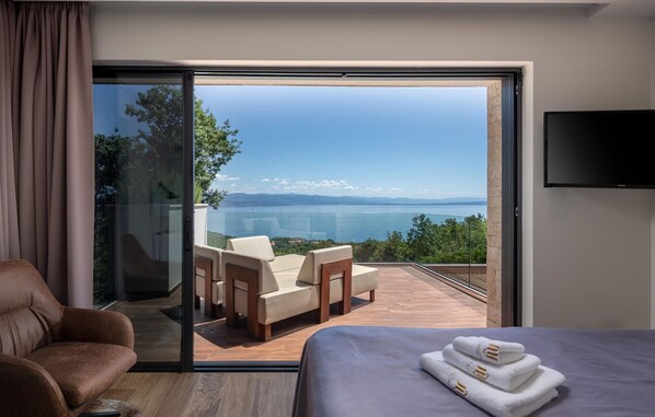 4 bedrooms, travel cot, free WiFi, bed sheets - Luxurious home in Opatija with sauna (Opatija)