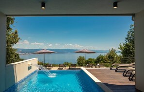 A heated pool - Luxurious home in Opatija with sauna (Opatija)