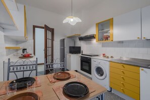 Kühlschrank, Ofen, Herdplatte