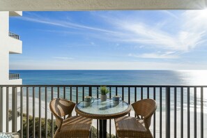 Outdoor dining - NEW Oceanfront! Direct beach access, 9th floor 30A Seagrove, 1 mile to Seaside! (Santa Rosa Beach)