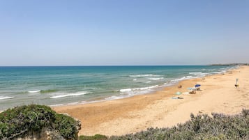 Ubicación cercana a la playa y pesca