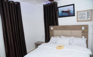 Basic Single Room | Free WiFi, bed sheets - gentle tower hotels (Lagos)